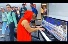 Pirates of the Caribbean metrostation piano performance Barcelona