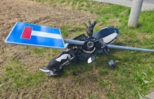 Pijany na skuterze zderzył się ze znakiem "droga bez przejazdu". Nie miał kasku