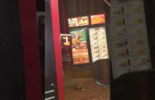 Jordan Peterson w burger kingu o trzeciej w nocy