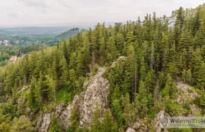 Krucze Skały w Karpaczu - najkrótszy szlak na piękny punkt widokowy na Karkonosz