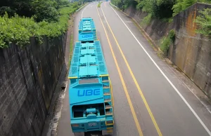 32 km prywatna autostrada w Japonii dla pociągów drogowych