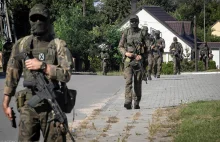 W skrajnie prawą marsz! Raport o preferencjach politycznych żołnierzy