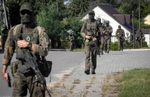 W skrajnie prawą marsz! Raport o preferencjach politycznych żołnierzy