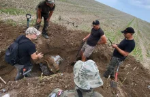 Niósł pomoc walczącej Warszawie szczątki bombowca RAF-u odkryte pod Opatowem