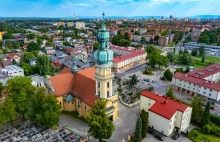 "Miliony pustostanów i miasta widma. Tak za 20 lat będzie wyglądać Polska?"