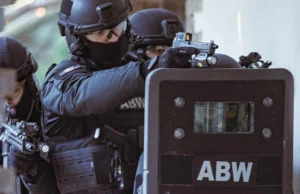 Policja przeszuka nam mieszkanie bez naszej wiedzy? Zdziwienie w Sejmie