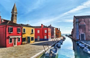 Burano - kolorowa wyspa we Włoszech, wycieczka z Wenecji