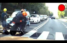 Motocyklista wyprzedza na przejściu, omal nie potrąca dziecka i ucieka.