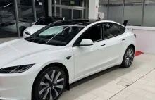 Tesla obniżyła zasięg prawie wszystkich swoich samochodów