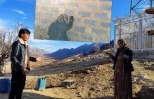 The Nomadic Woman Unveiling Her Hearth: A Collaboration with a Videographer"