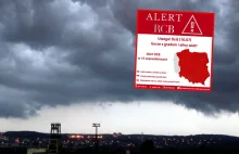 RCB rozsyła alert SMS. Niemal cała Polska na czerwono