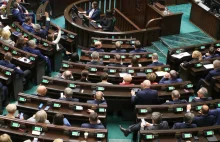 Sejm: Politycy niemal jednogłośni. Wskazują na brak pracy