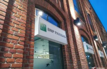Bank BNP Paribas porzuca gotówkę. Przekonuje, że tak jest lepiej.