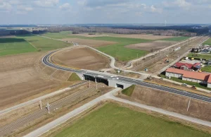 Rail Baltica: Większość dwupoziomowych skrzyżowań dróg z torami na podlaskim odc