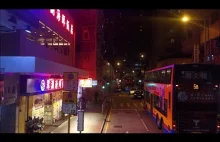 Jazda piętrowym autobusem po Hongkongu nocą
