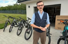 Kupował rowery za KPO i od razu je sprzedawał? Przedsiębiorca odpowiada..