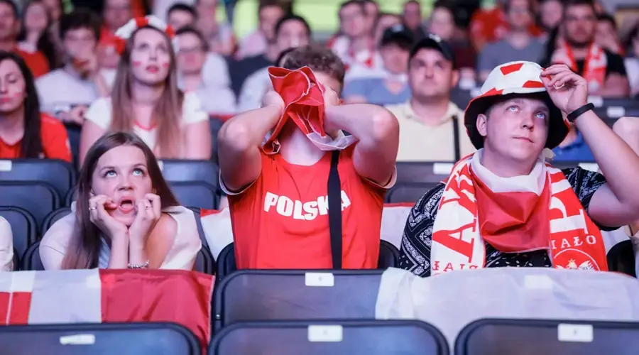 Im starszy Polak, tym bardziej zgorzkniały. Na świecie jest odwrotnie