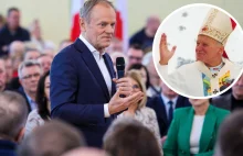 Tusk broni Jana Pawła II. "To dziedzictwo jest zbyt cenne"