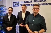 Protesty przed siedzibami TAI i PAP. Ludzie śpiewali kolędy, życzenia od redakto