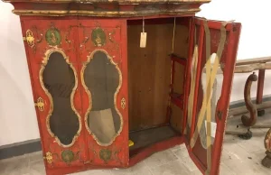 Liczące 300 lat oryginalne meble powrócą do Zamku Książ