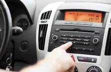Mandat za słuchanie muzyki w samochodzie. Posłowie chcą nowych kar dla kierowców