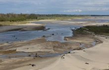 To historyczny rekord. Tak płytkiej Wisły jeszcze nie było