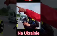 Ukraińsk policja blokuje Bus z pomocą dla żołnierzy