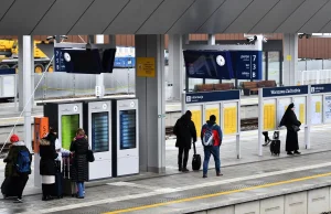 Mazowsze. Chaos na kolei. Odwołane pociągi. Cięcia w rozkładach SKM i KM