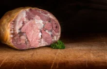 Zatrute mięso w Nowej Dębie. Wiadomo, ile sprzedano opakowań galarety