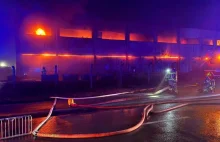 Pożar hali z paliwami alternatywnymi w Stalowej Woli. Apel prezydenta miasta