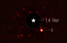 Lodowa planeta na dziwnej orbicie sfotografowana przez teleskop Webba