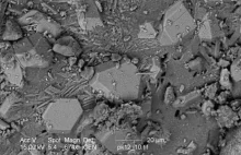Karwowskiit - minerał nowo odkryty przez badaczy Uniwersytetu Śląskiego