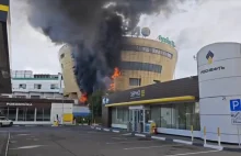 W Moskwie właśnie płonie centrum handlowe.