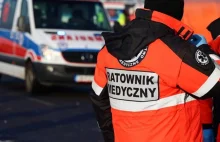 Uderzał, szarpał i kopał. Atak na ratowników medycznych w Warszawie