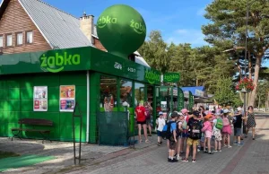 Żabka gotowa na nadejście lata! Sieć uruchomi sklepy sezonowe