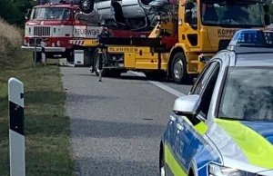 Polak kierował wpatrzony w telefon i uderzył w auto. A to bentley był