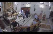 Pijany patol wpadł na msze.