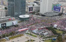 Marsz Miliona Serc. Tłumy w Warszawie. "Tej siły już nic nie zatrzyma"