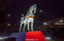 Rzeźba o traumie wojennej stanęła w Mińsku Mazowieckim Wirtualny Mińsk Mazowieck