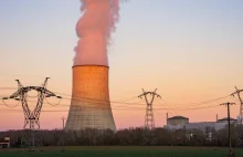 Francja: nowy projekt ustawy przewiduje porzucenie OZE na rzecz atomu