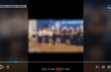 "W Dubaju w hotelu będę pijana" - śpiewały dzieci, a dorośli klaskali