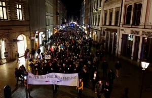 Ulicami Krakowa przeszedł marsz dla Ukrainy [ZDJĘCIA] - Wiadomości z Kr