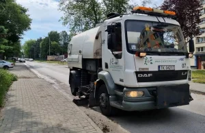W Kielcach przerwano pozimowe sprzątanie ulic. Skończyły się pieniądze...