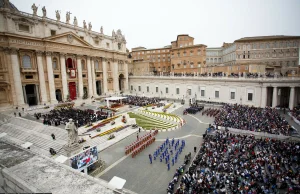 Watykan sprzeciwia się korekcie płci, macierzyństwu zastępczym i aborcji