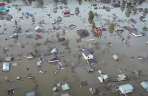 Rosja pod wodą, powódź pustoszy miasta. Gubernator: "Musicie wyjechać jak najszy