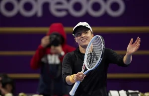 Iga zdobywa 12 tytuł WTA i broni tytuł w Doha z poprzedniego roku.