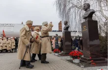 Na przyjazd Putina Wołgograd stał się Stalingradem. Odsłonięto popiersie Stalin