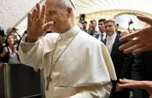 Papież Leon XIV krytykuje gigantyczne zarobki prezesów