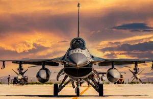 "Economist": Zachód powinien dostarczyć Ukrainie samoloty F-16