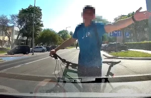 Rowerzysta wjechał prosto pod auto i zadzwonił na policję - oto dwa absurdy